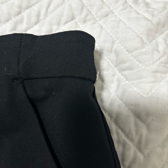Pencil black skirt, pockets, size 10, split in the back, never worn - Picture 2 of 6